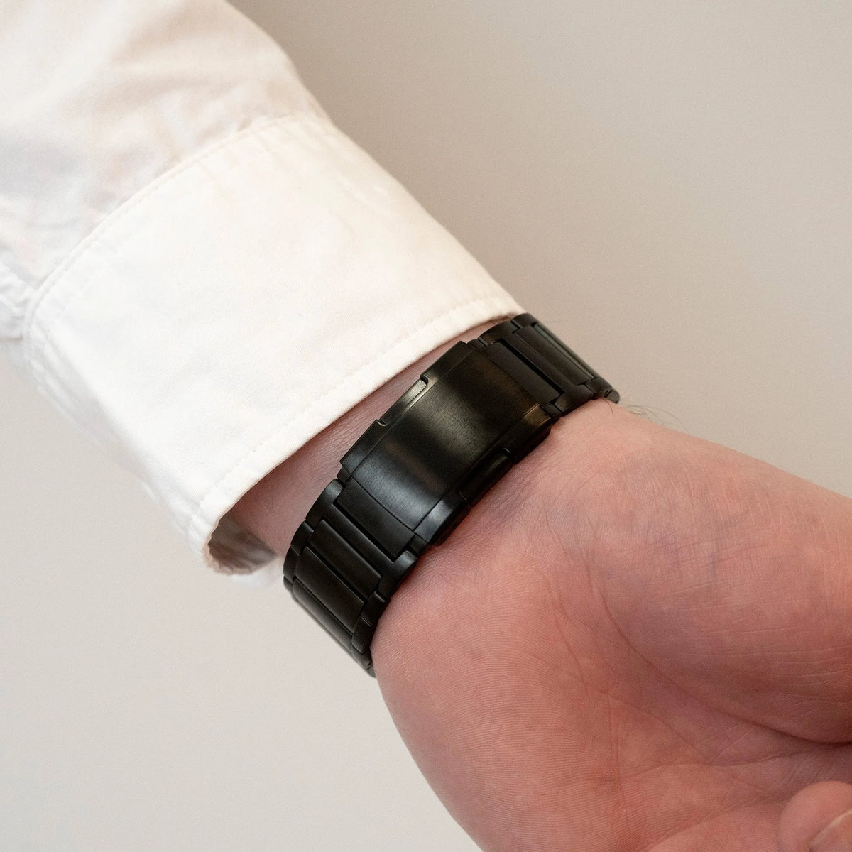 Titanium Strap 'One Push', black, lifestyle photo