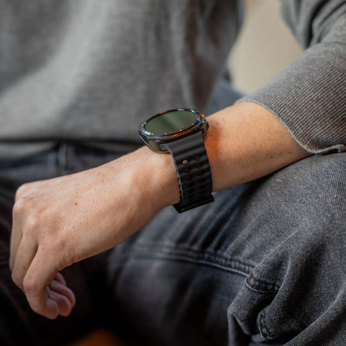 Wave Silicone Strap Duo, dark grey/black, lifestyle photo