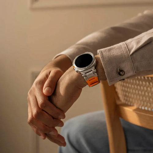 Silicone Strap 'Explorer', lifestyle photo