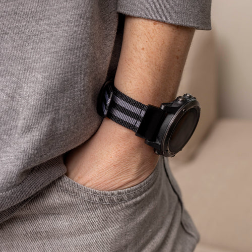 Garmin Fenix 8 - 51mm Nylon Buckle Strap (Black/Gray)