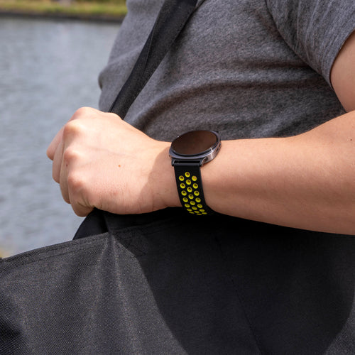 Samsung Galaxy Watch 8 - 44mm Sport Strap (Black/Yellow)