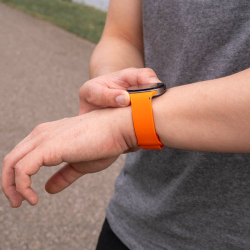 Samsung Galaxy Watch 9 - 44mm Silicone Strap (Orange)