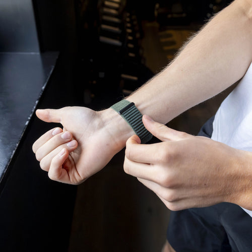 Strap-it Apple Watch Wave Nylon Strap (Dark Green)
