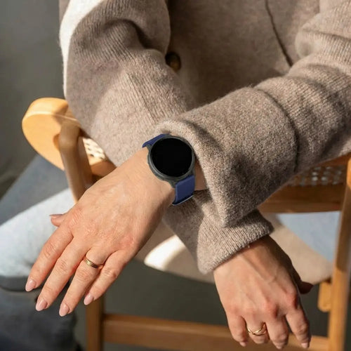 Garmin Venu 3 Silicone Classic Strap (Dark Blue)