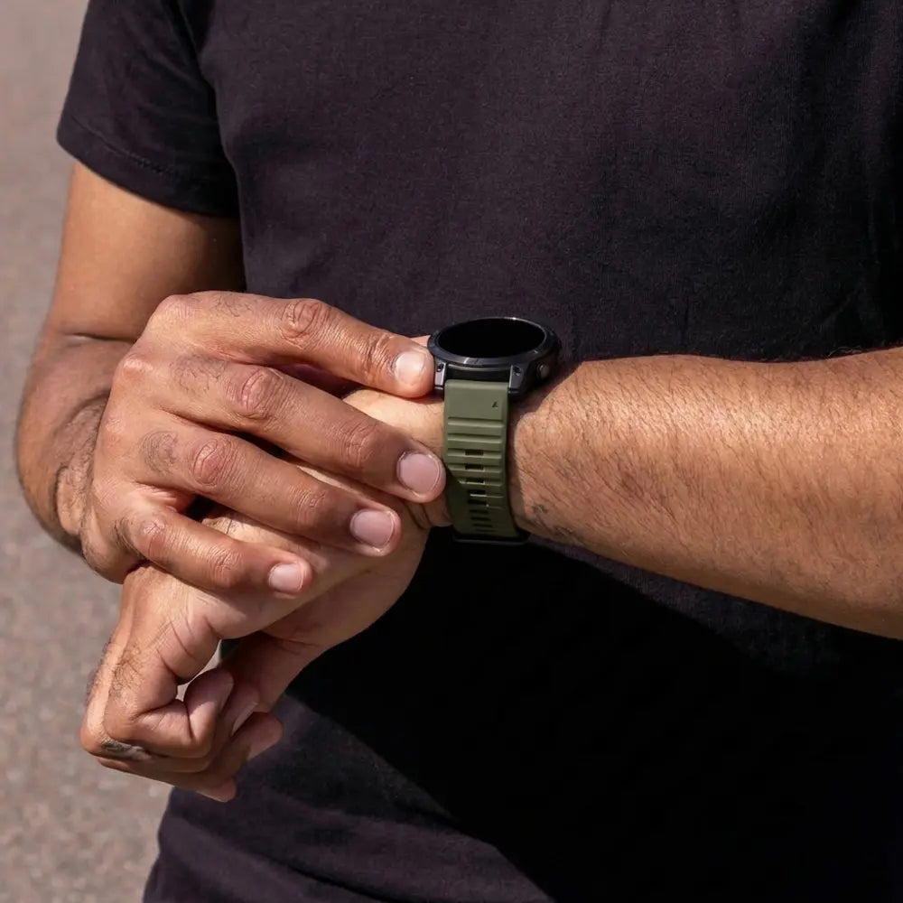 Garmin Fenix 5 / 6 Outdoor Silicone Strap (Army Green)
