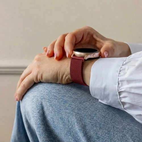 Samsung Galaxy Watch 42mm Milanese Strap (Red)