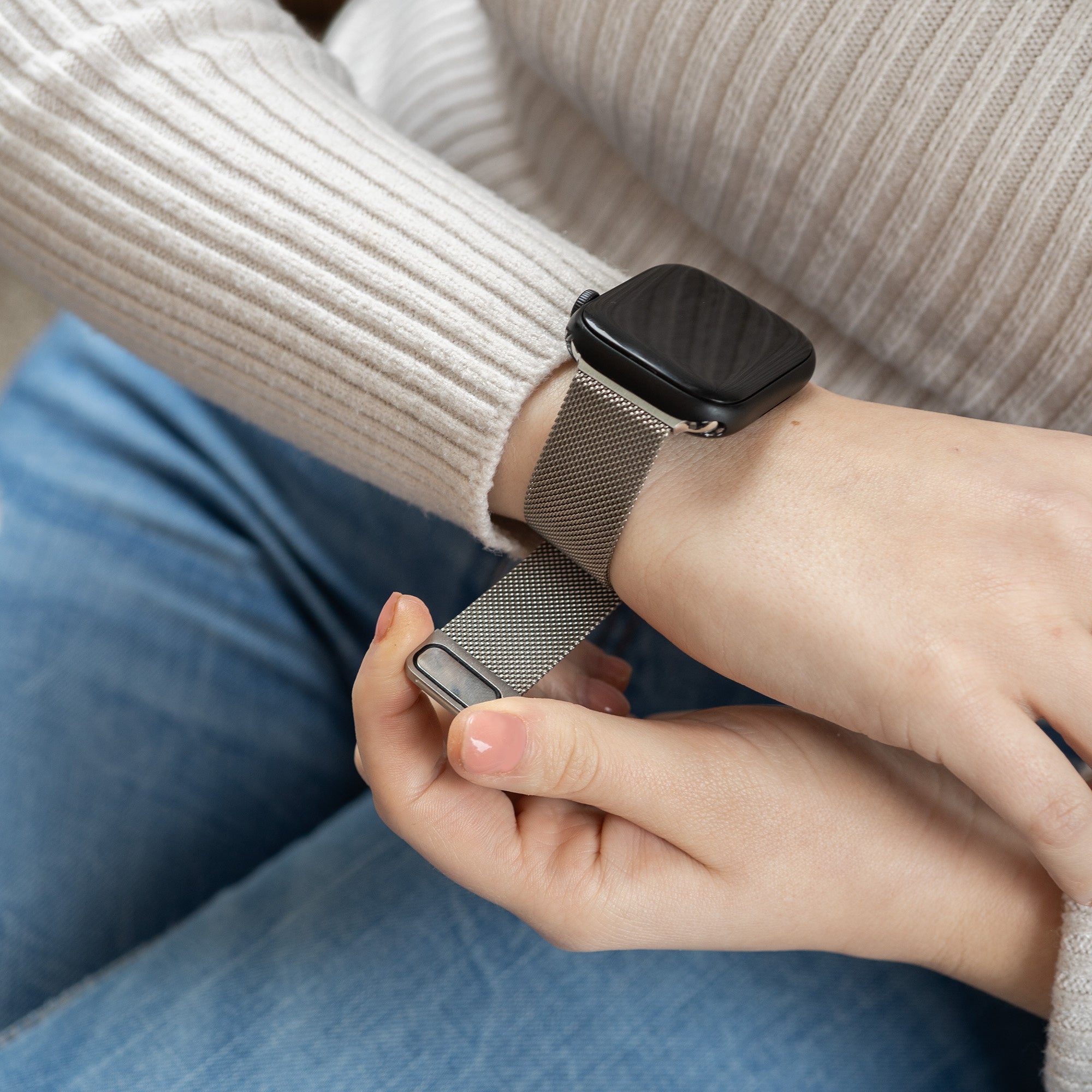 Apple Watch Milanese Strap (Silver) - Main Image