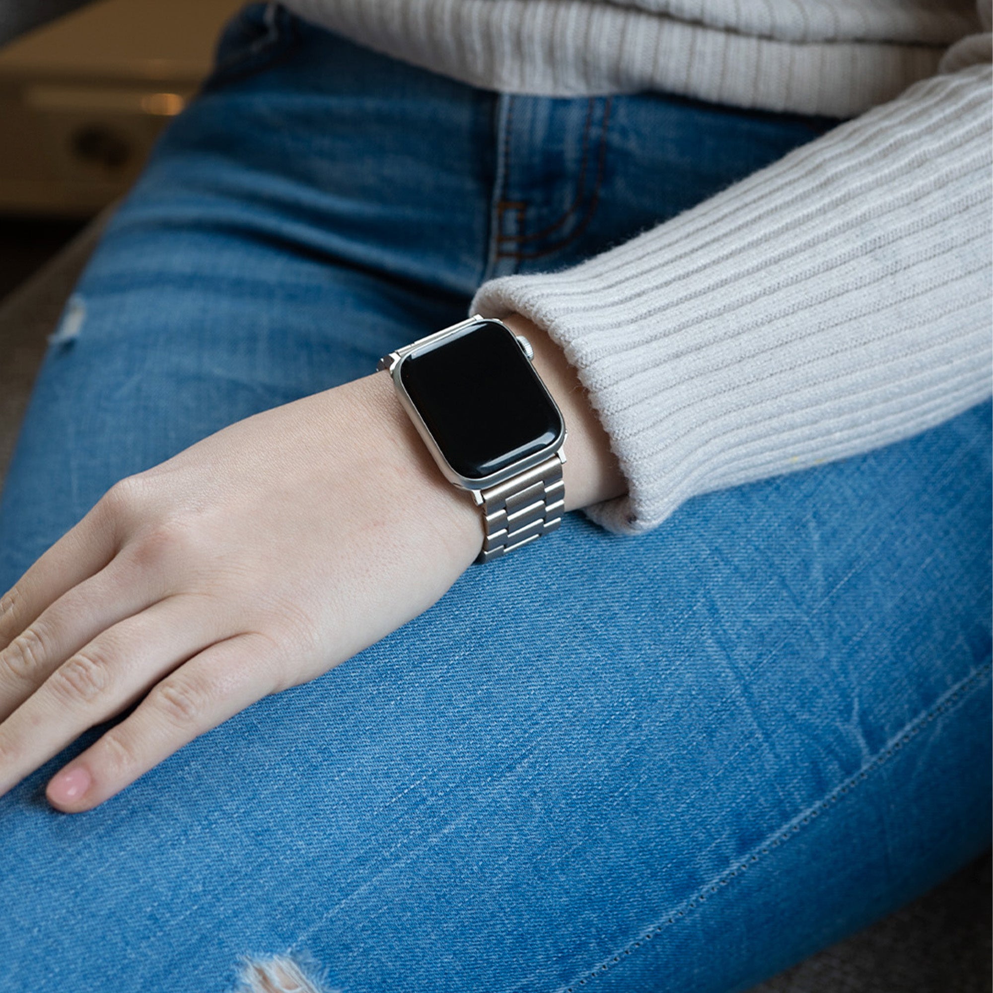 Apple Watch Steel Strap (Starlight) - Main Image
