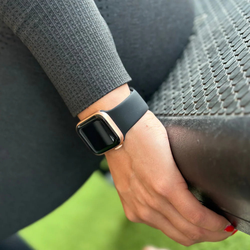 Apple Watch Silicone Strap (Black)