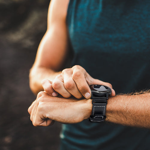 Garmin Fenix 8 - 43mm Premium Leather Strap (Black)