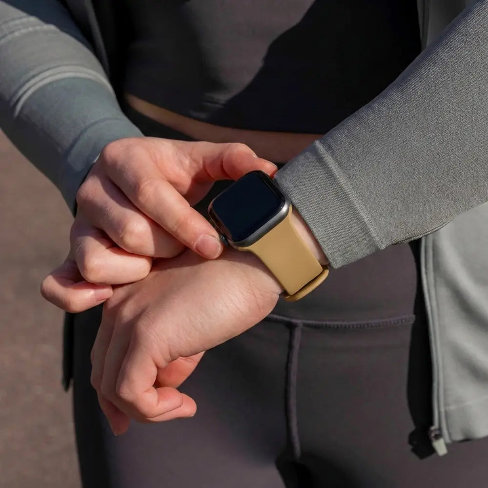 Apple Watch Silicone Strap Classic (Walnut)