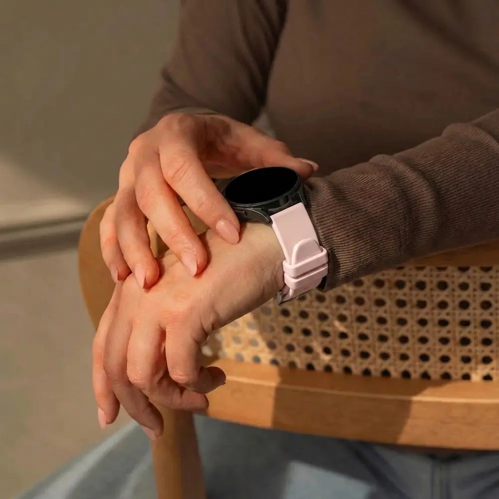 Bandz Garmin Venu 3s Silicone Strap 'Classic' (Light Pink)