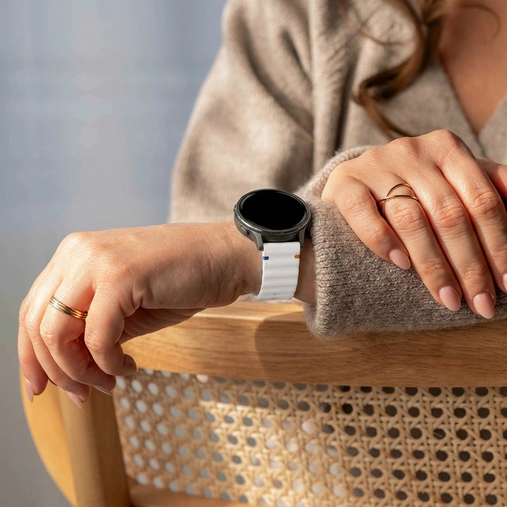 Bandz Garmin Venu 4 - 41mm Silicone Strap 'Wave' (White)