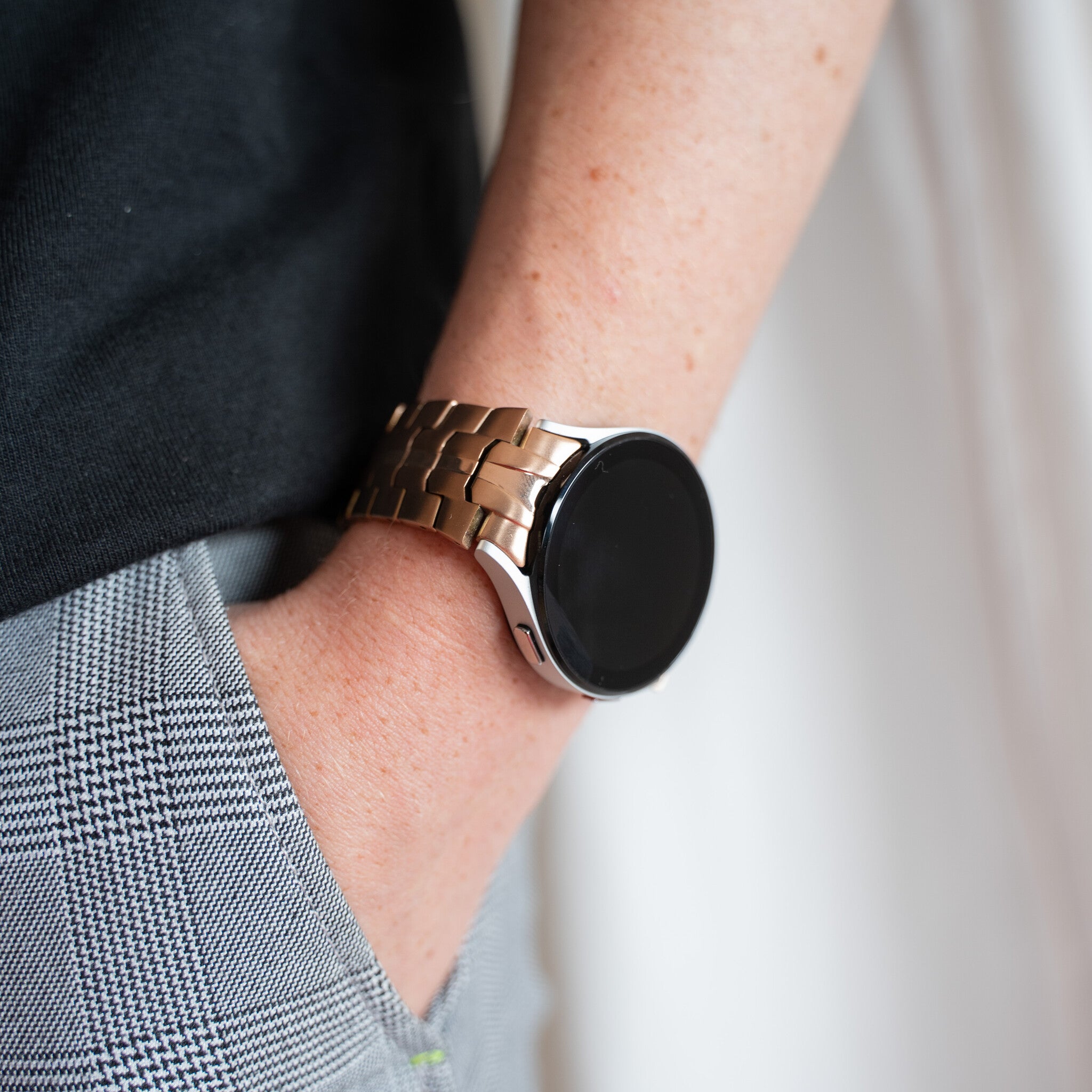 Samsung Galaxy Watch 7 - 44mm Steel Iron Strap (Rose Gold)