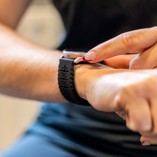 Samsung Galaxy Watch 6 - 44mm Patterned Silicone Strap (Black)