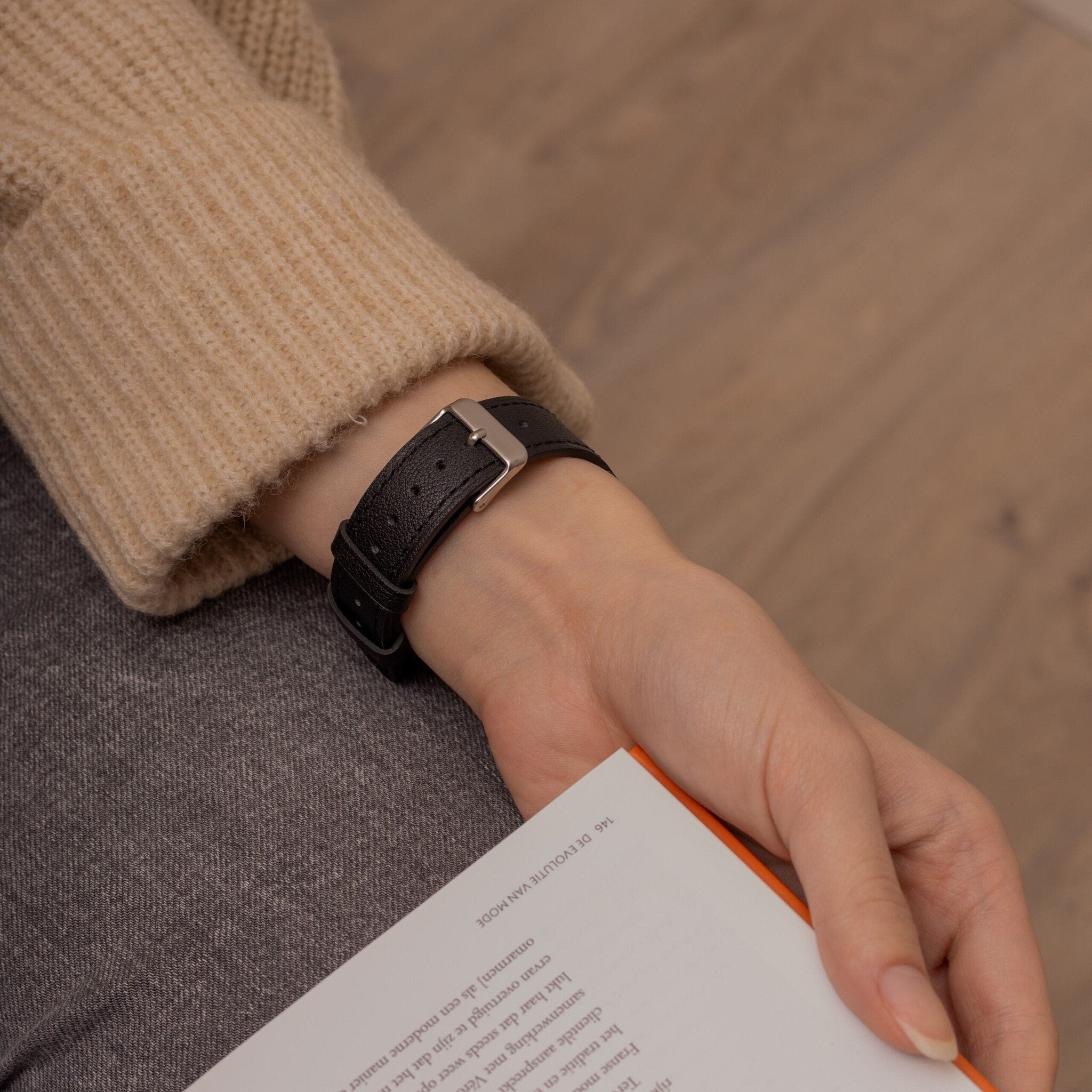 Polar Unite Modern Leather Strap (Black)
