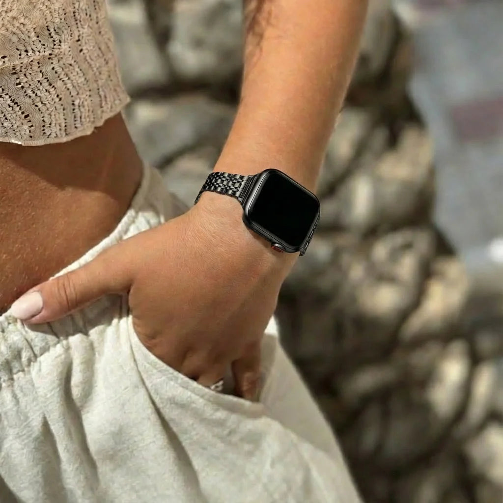 xoxo Wildhearts Apple Watch Steel Strap 'Slim' (Black)