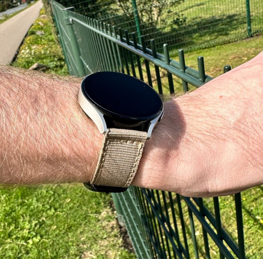 Samsung Galaxy Watch 42mm Nylon Strap with Buckle (Khaki)