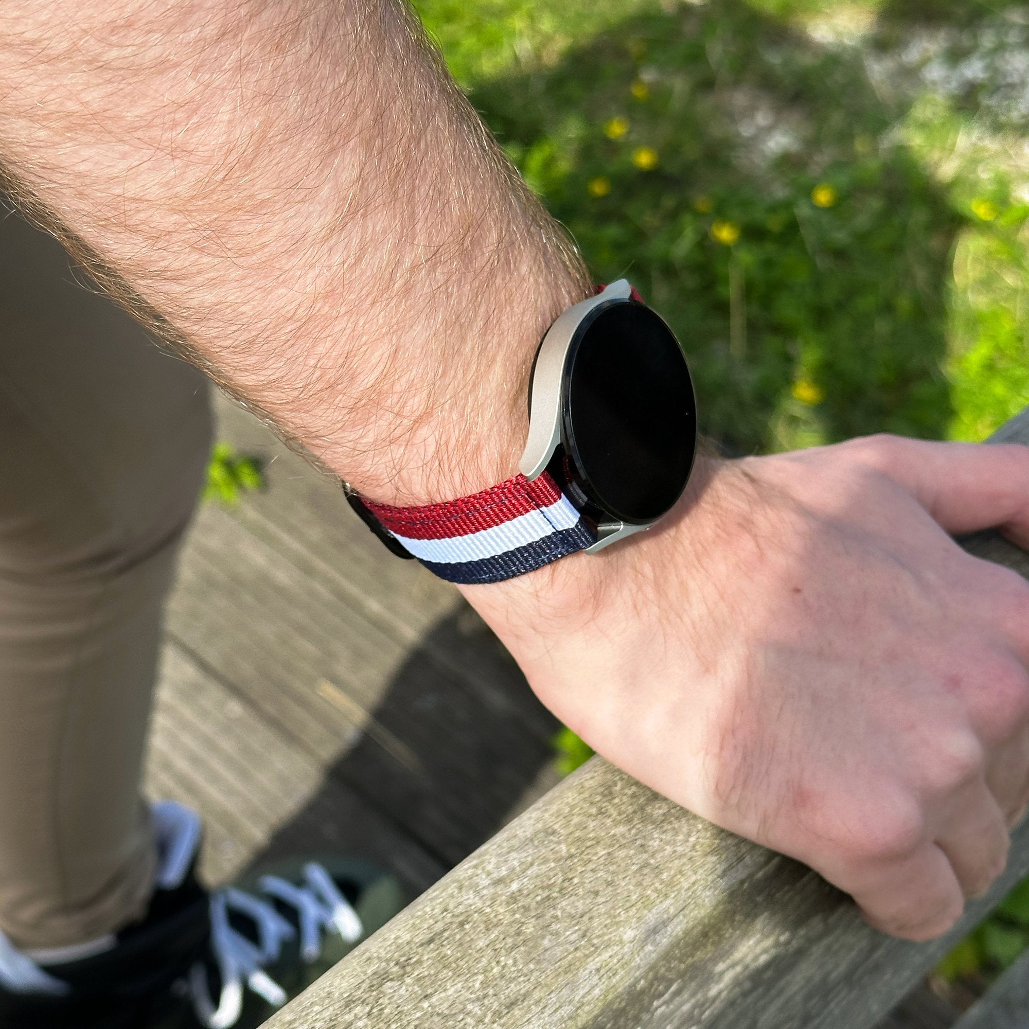 Samsung Galaxy Watch 4 - 40mm Nylon-Strap with Buckle (Tricolour)