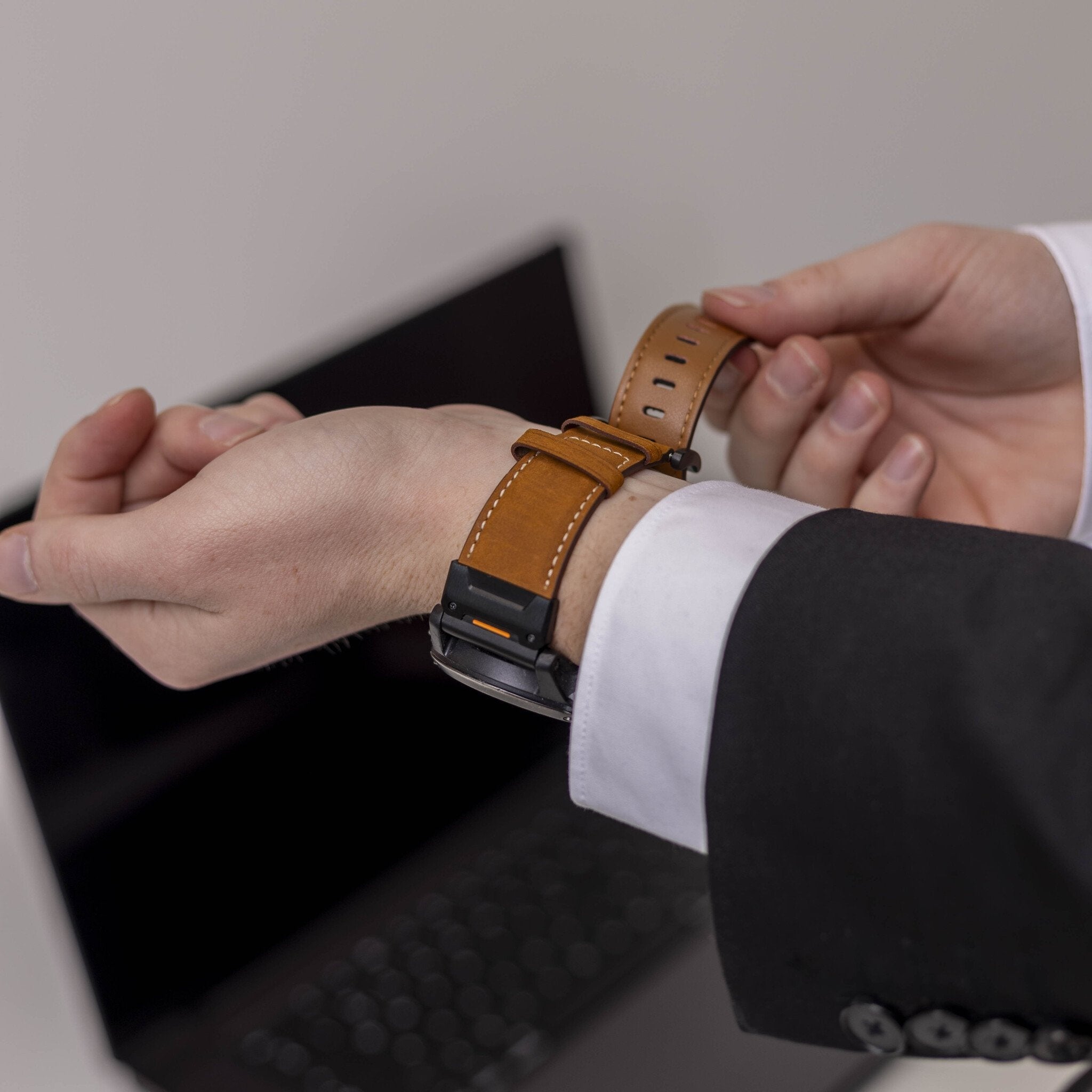 Garmin Tactix 8 - 47mm Genuine Leather Strap (Brown)