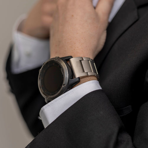 Garmin Epix Pro (Gen 2) 51mm Magnetic Titanium Strap (Titanium)