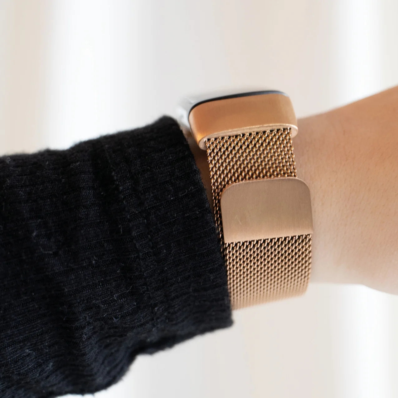 Fitbit Charge 5 Milanese Strap (Champagne)