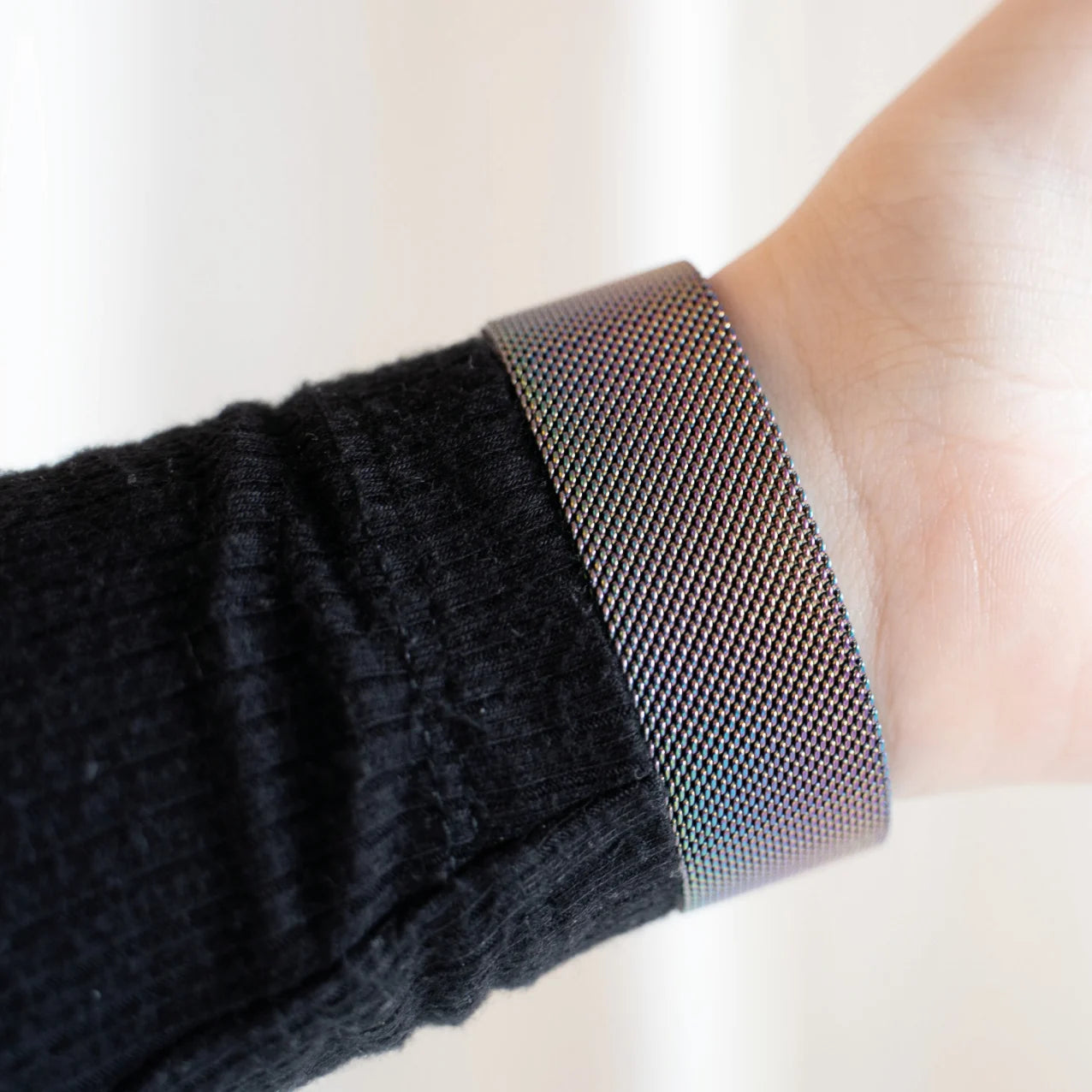 Fitbit Charge 5 Milanese Strap (Pearlescent)