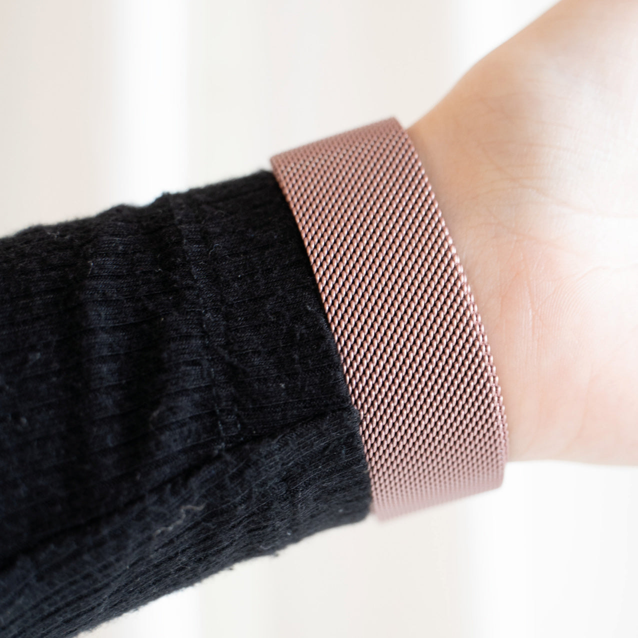 Fitbit Charge 5 Milanese Strap (Pink)