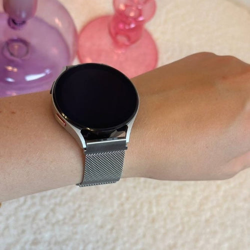 xoxo Wildhearts Polar Vantage M Milanese Strap (Silver)