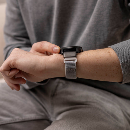 Garmin Fenix 8 - 51mm Nylon Strap (Seashell)