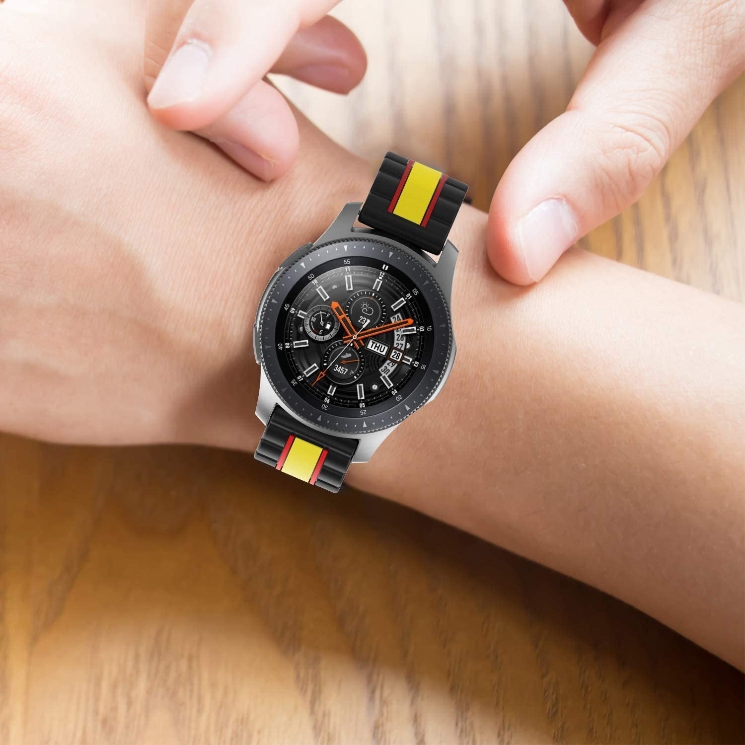 polar-vantage-m-silicone-band-met-streep-zwar