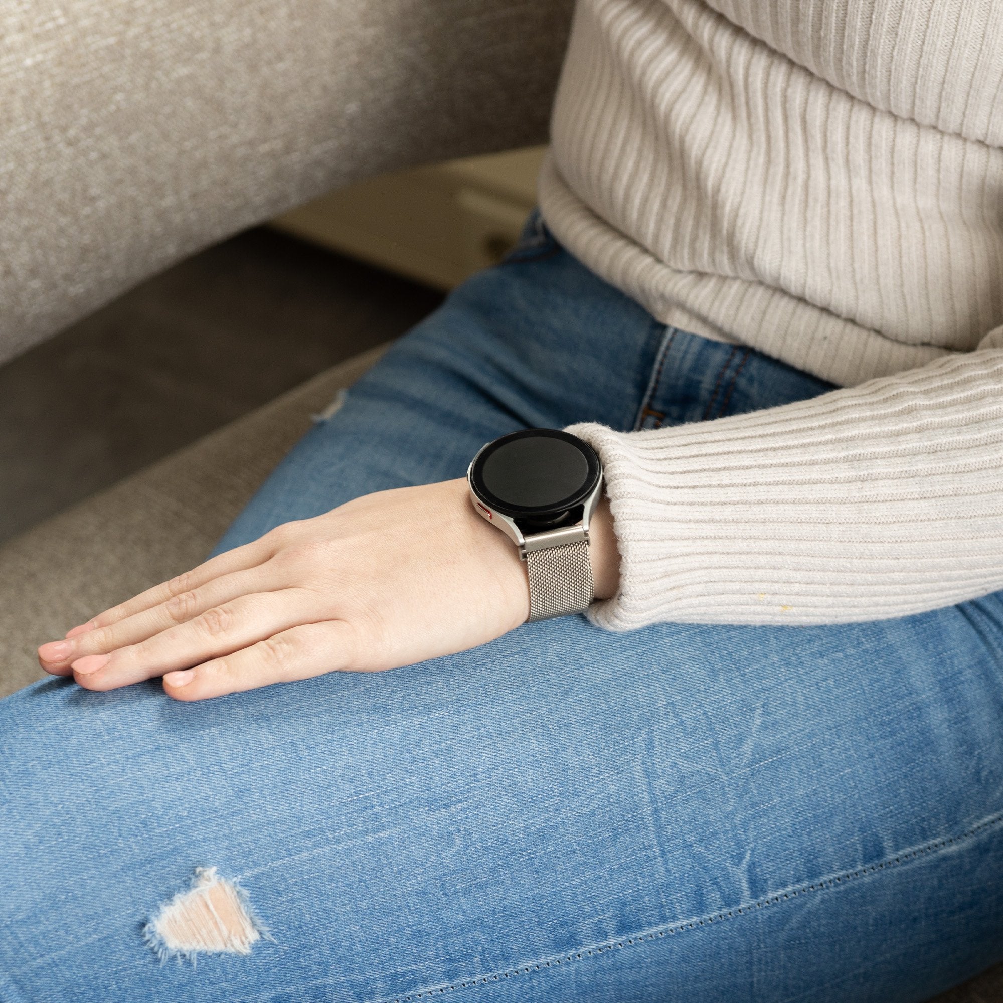 Samsung Galaxy Watch FE Milanese Strap (Starlight)