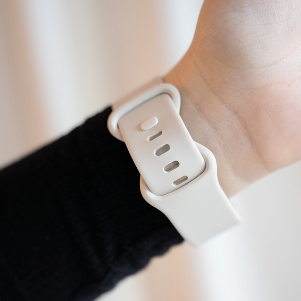 Fitbit Charge 6 Silicone Strap (Off-White)