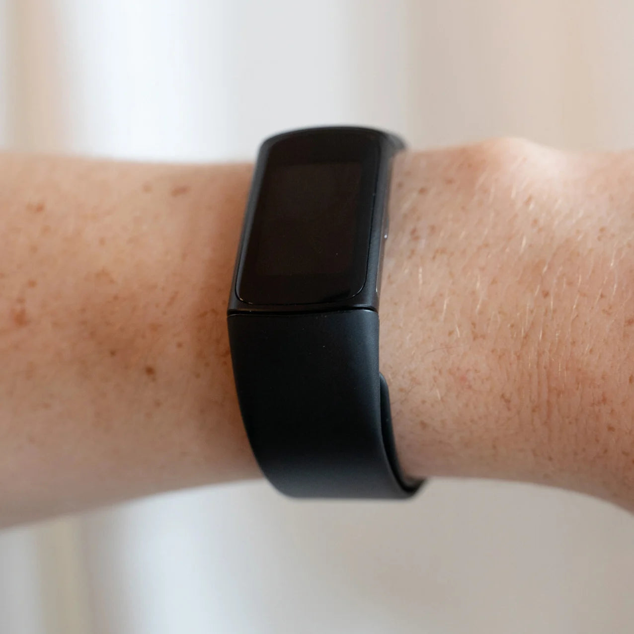 Fitbit Charge 6 Silicone Strap (Black)