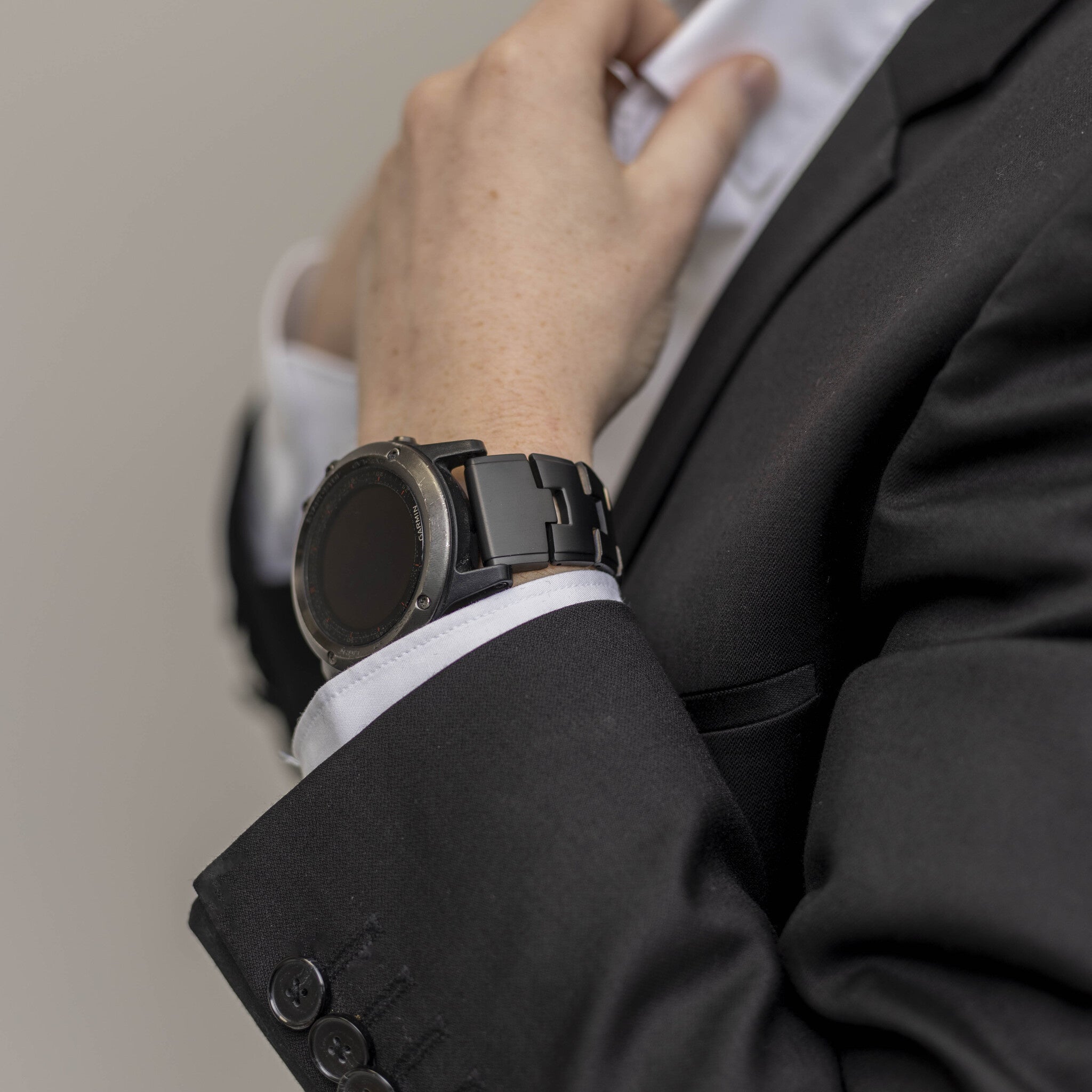 Garmin Fenix Titanium Strap (Black) - Main Image