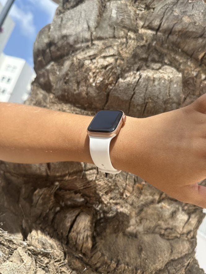 xoxo Wildhearts Apple Watch Silicone Strap (White)