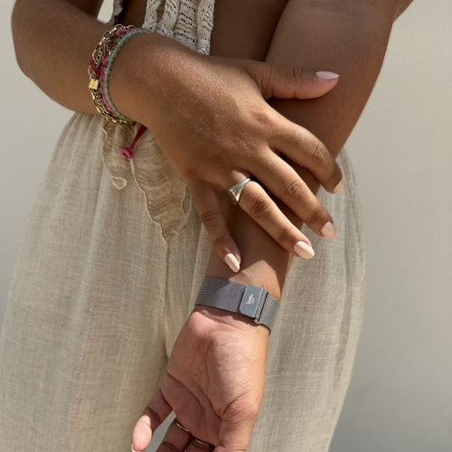 xoxo Wildhearts Apple Watch Milanese Strap (Silver)