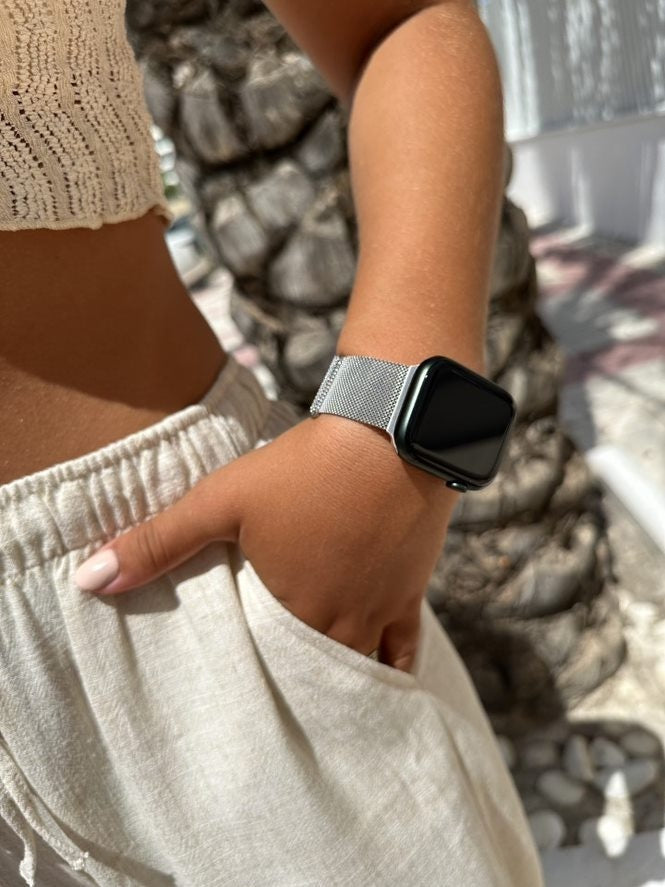 xoxo Wildhearts Apple Watch Milanese Strap (Silver)